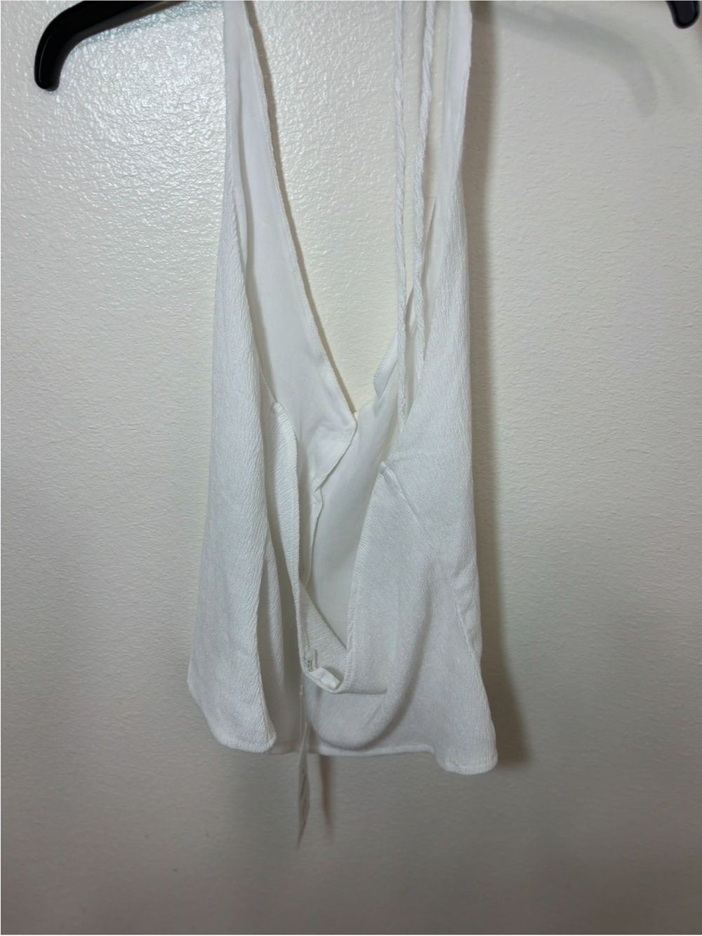 Zara Cream Textured Tie-Back Button-Front Camisole - Picture 10 of 10